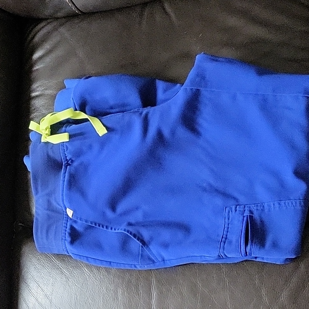 FIGS Scrub Pants